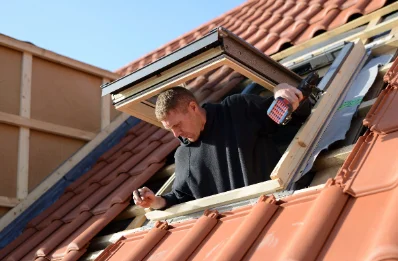 Pose de fenêtres de toit Velux à Courcelette